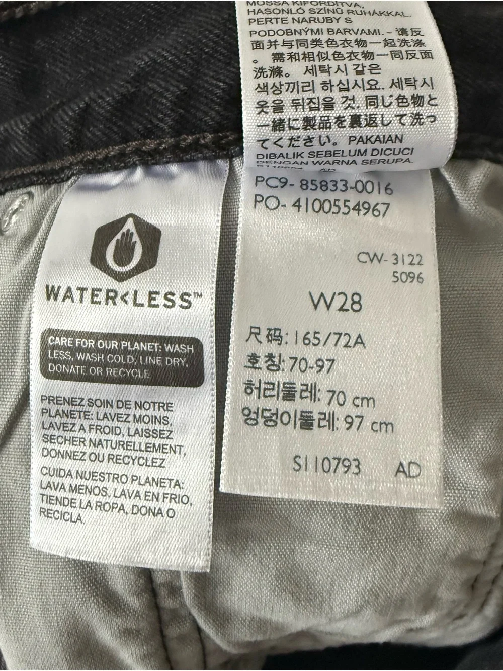 Levi’s 501 Mid-Thigh Denim Short in Black 28